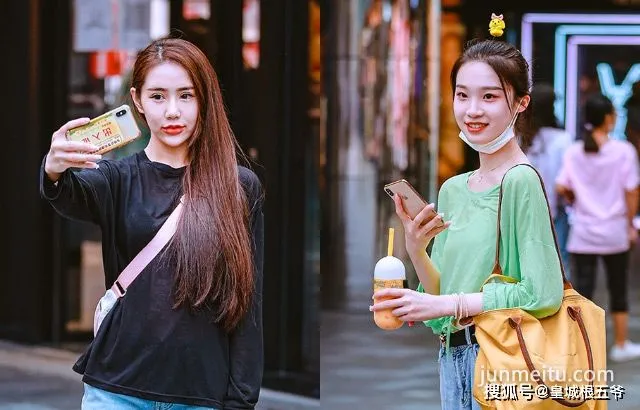 街拍街拍不管時尚的風潮如何改變，你都要堅定自己内心對美麗的追求