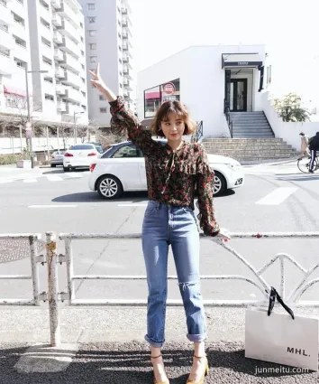 街拍牛仔褲搭配什麼上衣最in 穿衣達人教你搭出女神範