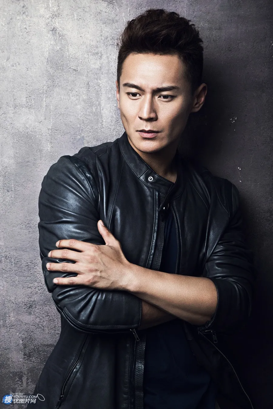 魅力型男刘冠翔俊朗时尚写真-展肌肉秀身材套图1