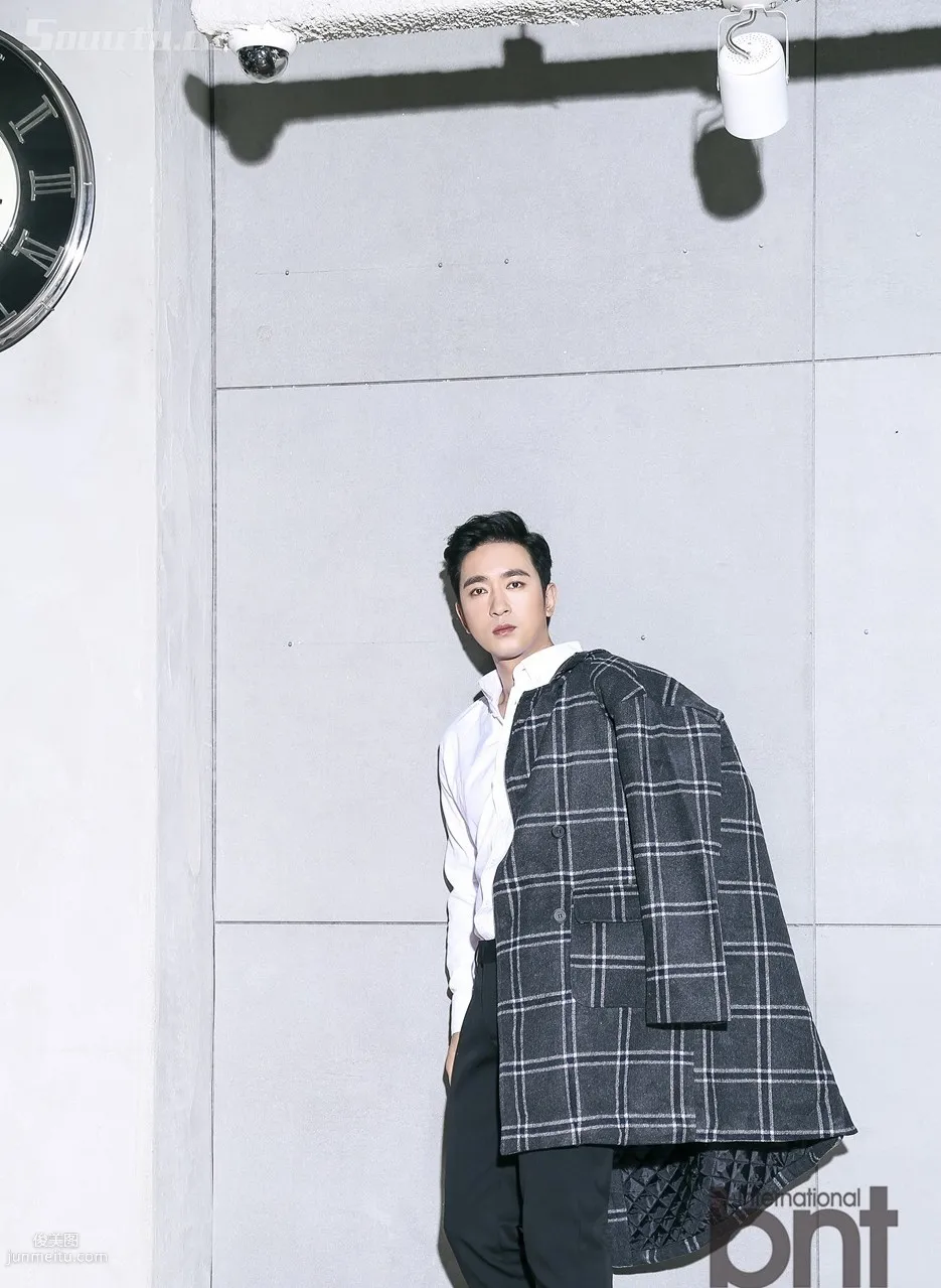 韩国帅哥李周锡时尚写真大片-bntnews出品套图7