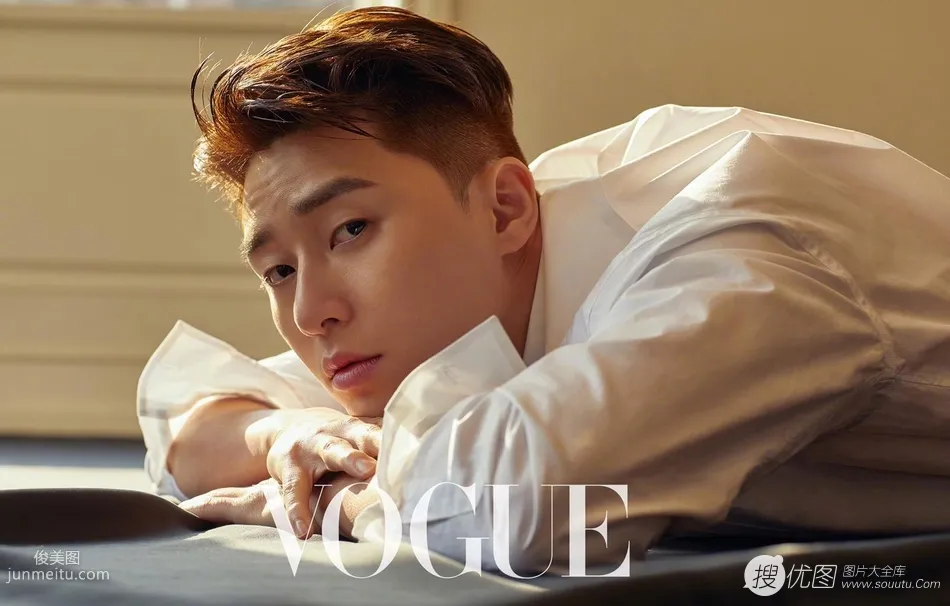 朴叙俊《VOGUE》杂志蜕变主题帅气有型写真图片套图3