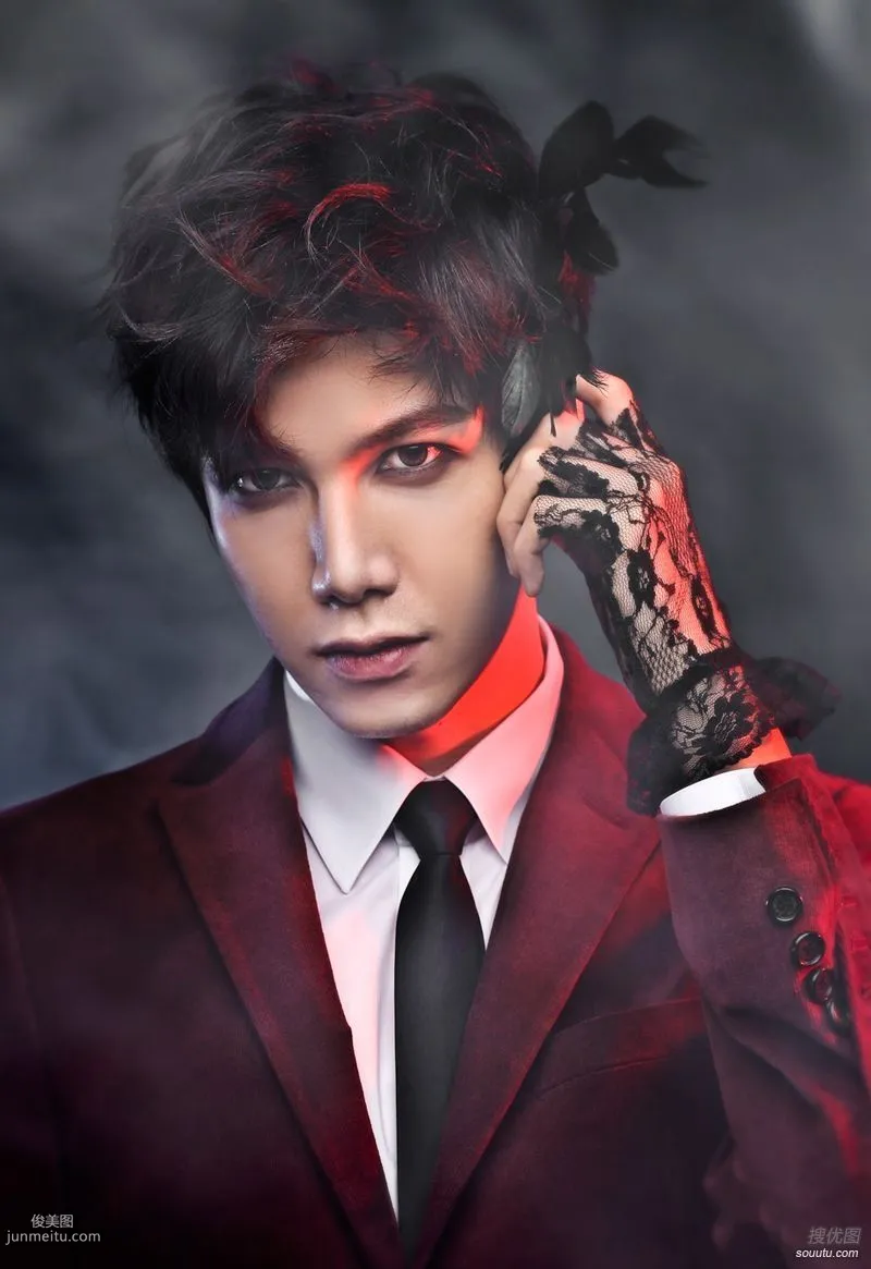 最新《M.Pire》魅惑造型写真套图1
