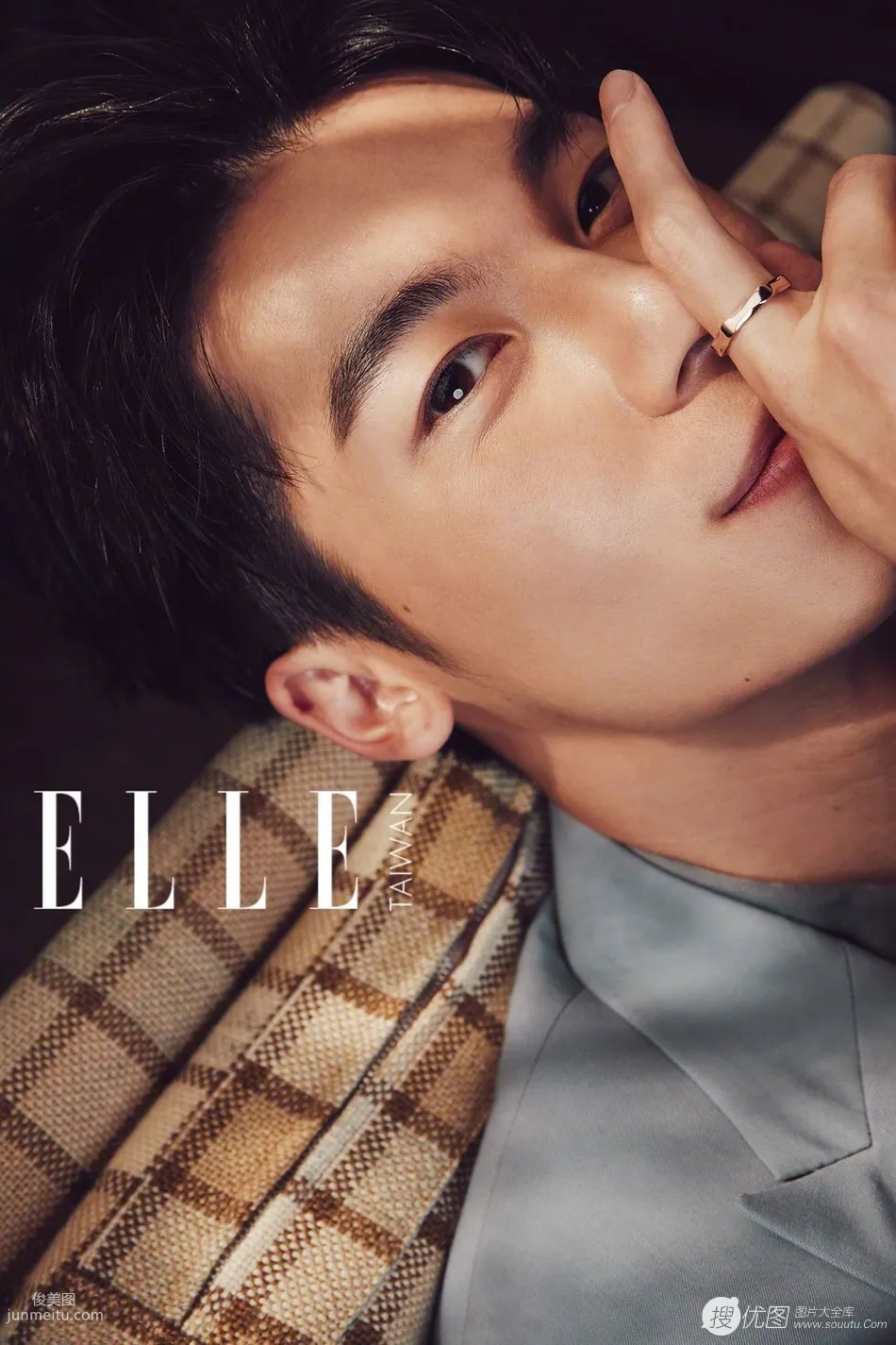 台灣帥氣演員許光漢時尚潮流穿着登《ELLE》雜志寫真圖集 1