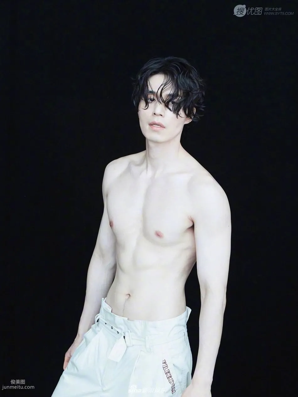 肌肉男李栋旭高清肌肉写真图片，尽显完美身材比例套图1