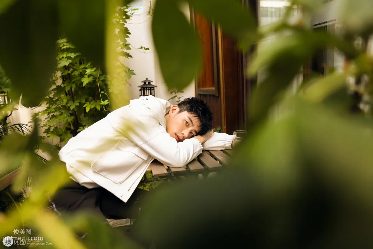 李程彬帥氣秋裝時尚寫真，西裝，牛仔，夾克樣樣皆好看 7
