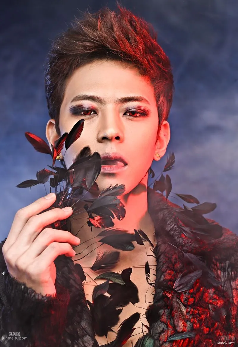 最新《M.Pire》魅惑造型写真套图6