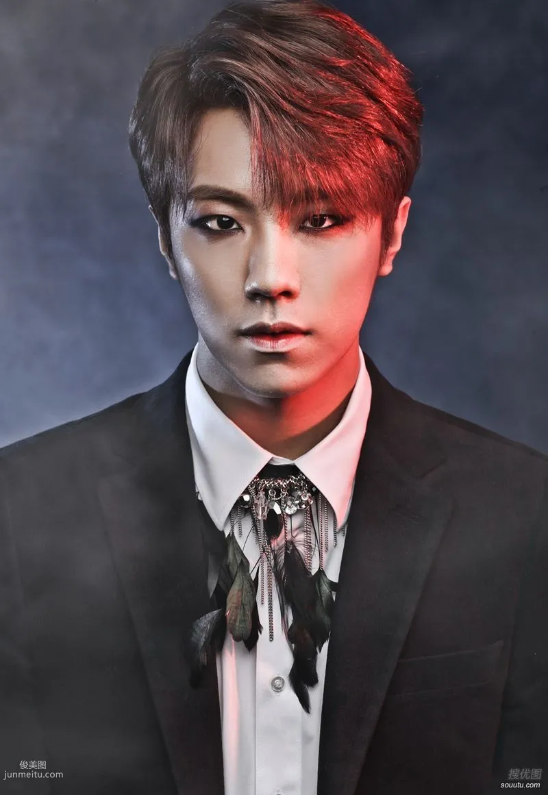 最新《M.Pire》魅惑造型写真套图3