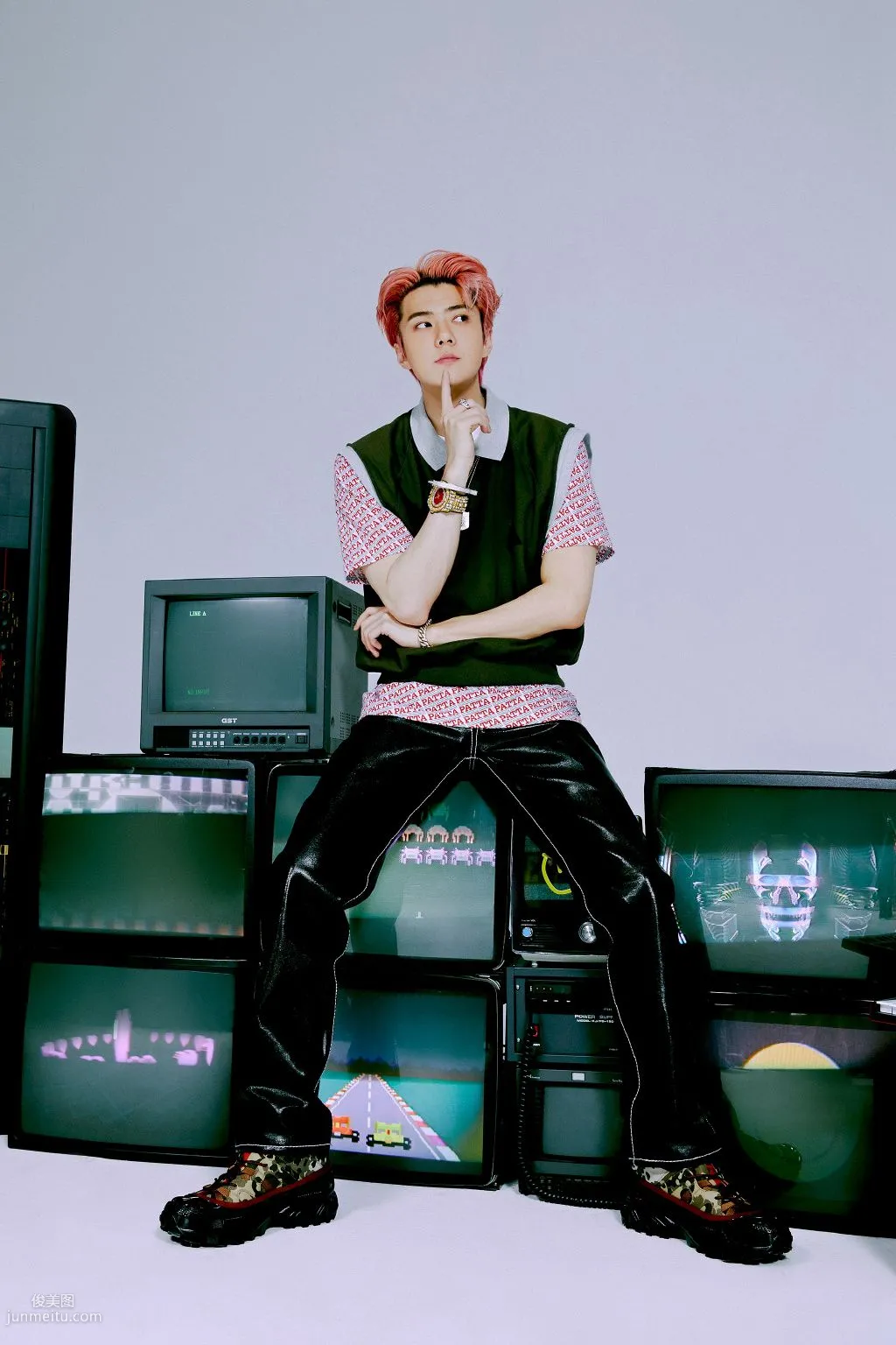 EXO-SC小分队成员朴灿烈、吴世勋回归预告照片，二人同框帅气十足套图6