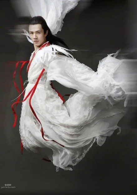 劉昊然早前《妖貓傳》仙氣十足定妝照片，這是要起飛的節奏啊！ 2