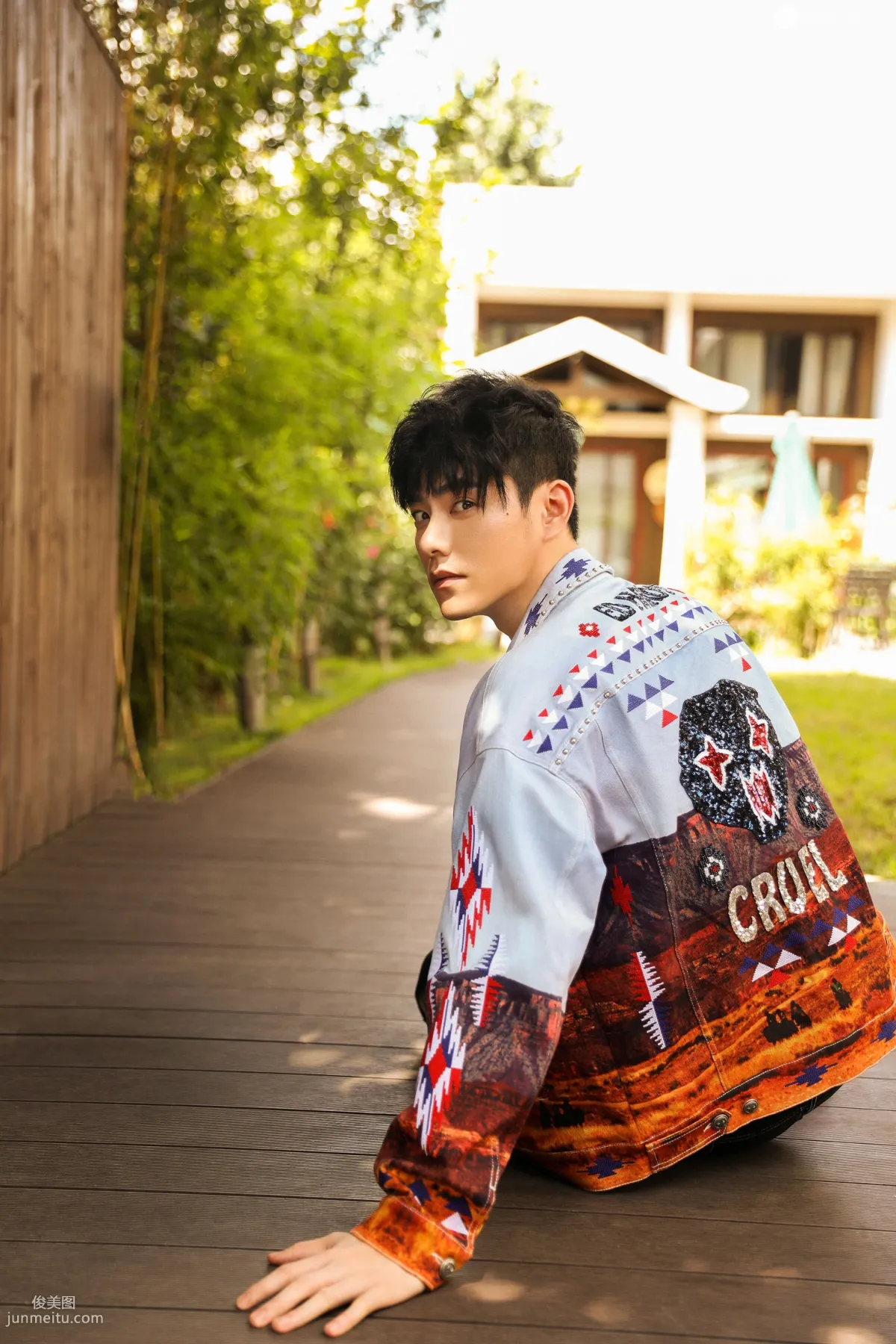 李程彬帥氣秋裝時尚寫真，西裝，牛仔，夾克樣樣皆好看 2