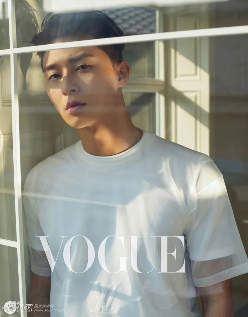 朴叙俊《VOGUE》杂志蜕变主题帅气有型写真图片套图2