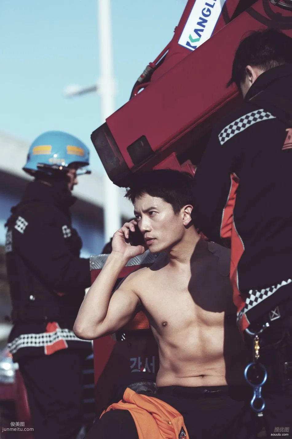 池城另类写真图片-酷帅另类真男人套图1