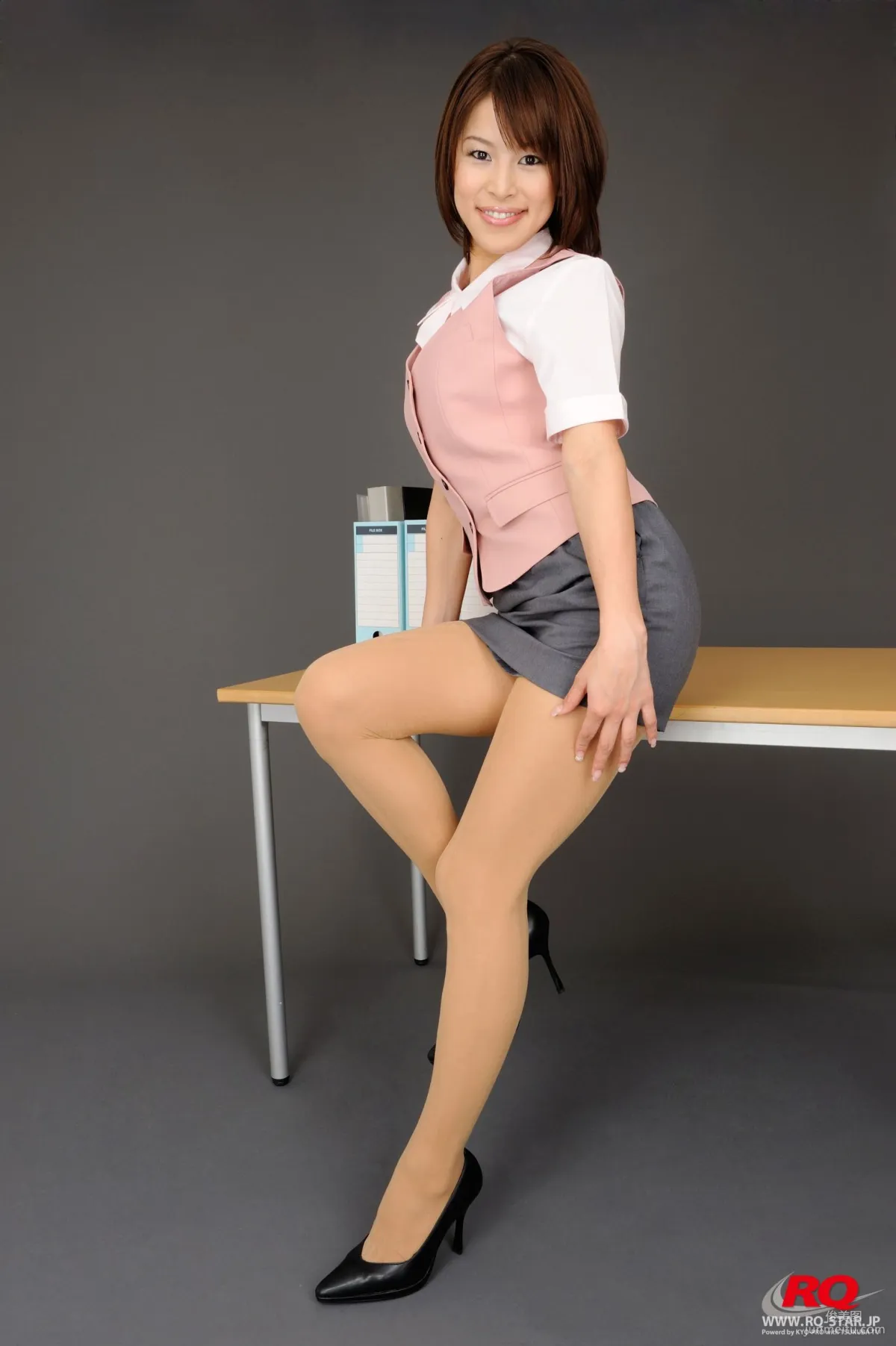 [RQ-STAR] NO.00020 Umi Kurihara 栗原海 Office Lady 寫真集 118