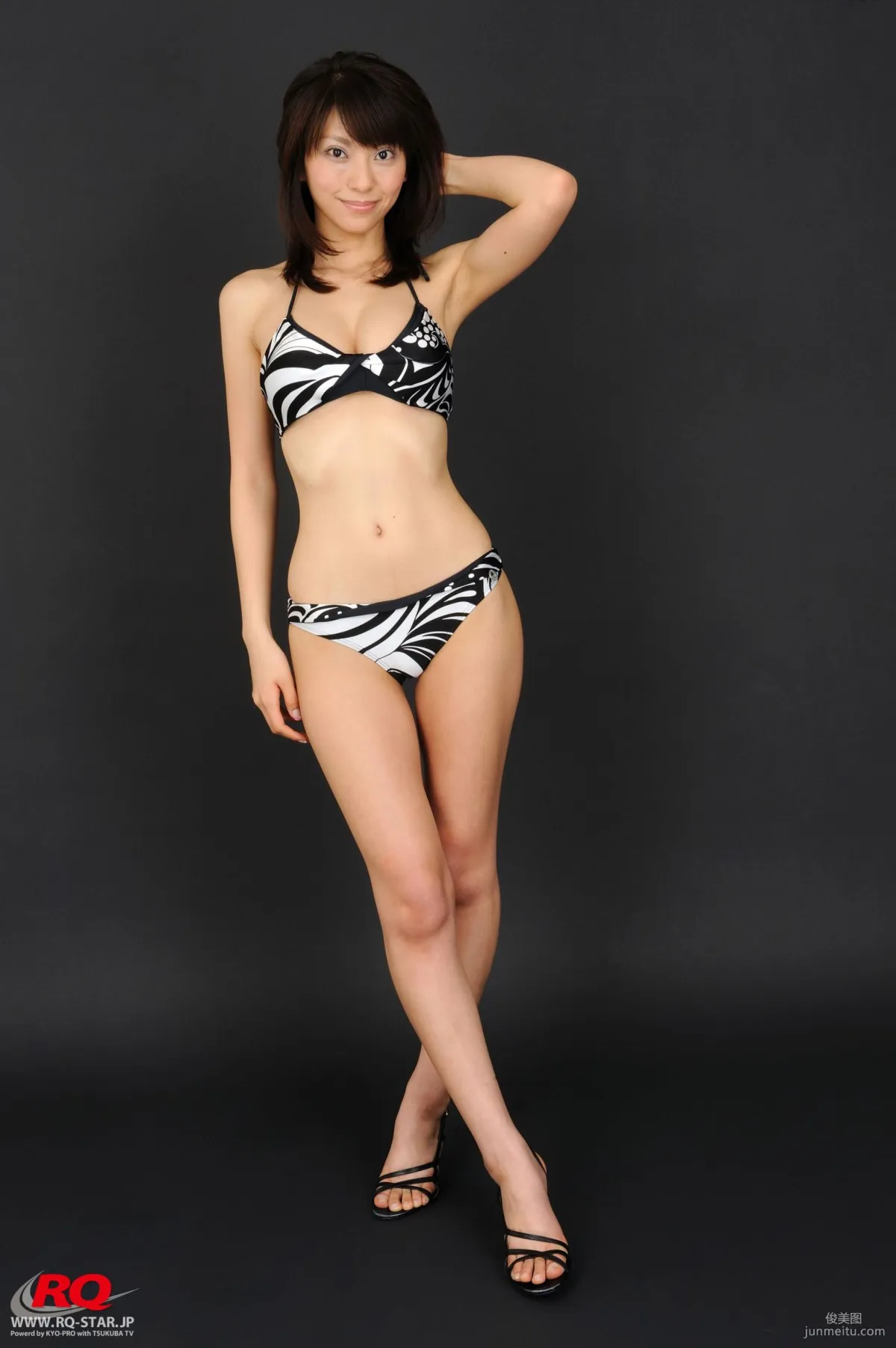 [RQ-STAR] NO.00014 浅田ほのか Swim Suits – Black 写真集1