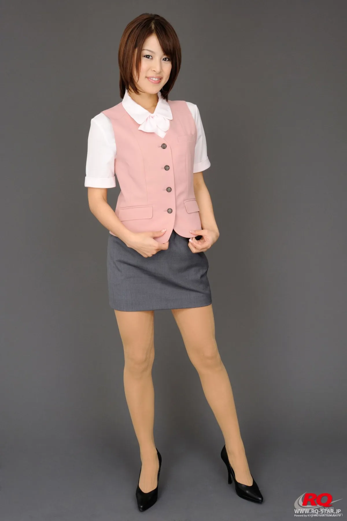 [RQ-STAR] NO.00020 Umi Kurihara 栗原海 Office Lady 寫真集 9