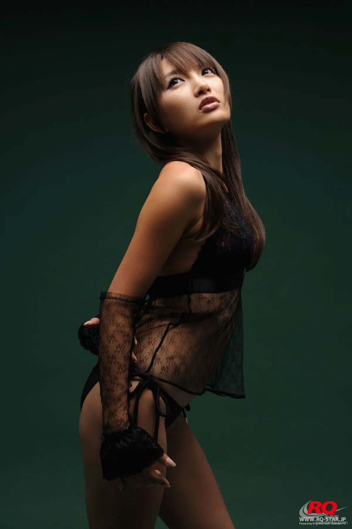 [RQ-STAR] NO.00079 山内智恵 Swim Suits – Black 寫真集 80
