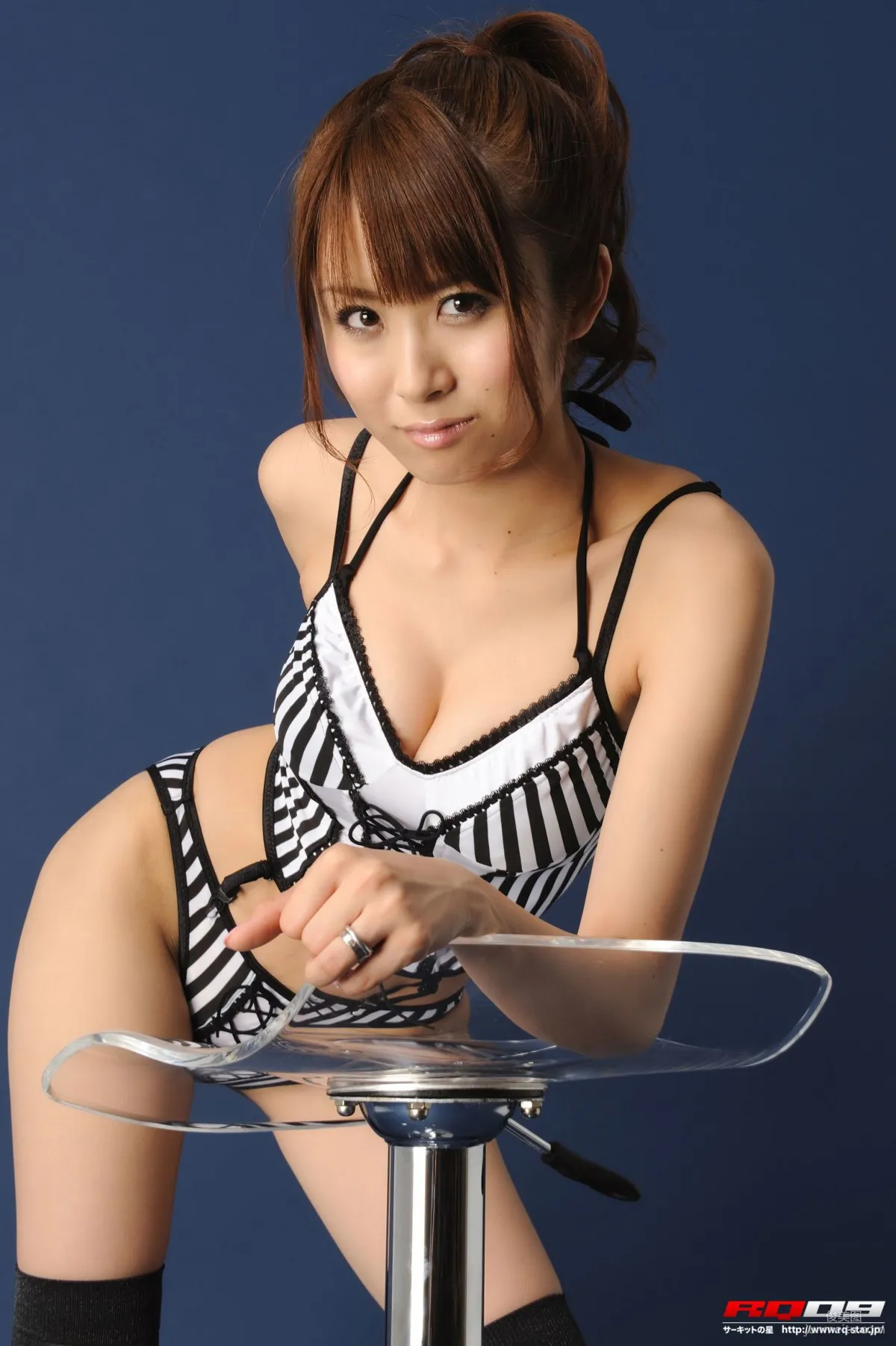 [RQ-STAR] NO.00134 我妻早央 Swim Suits – Black x White 寫真集 110