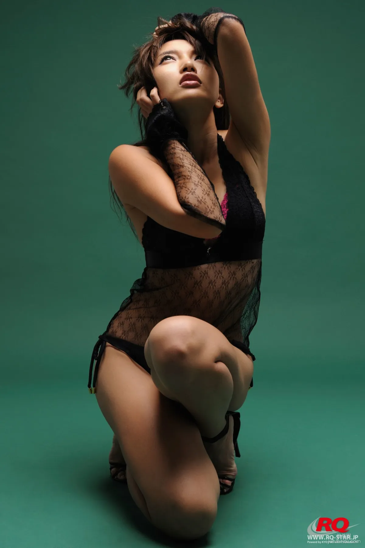 [RQ-STAR] NO.00079 山内智恵 Swim Suits – Black 寫真集 111