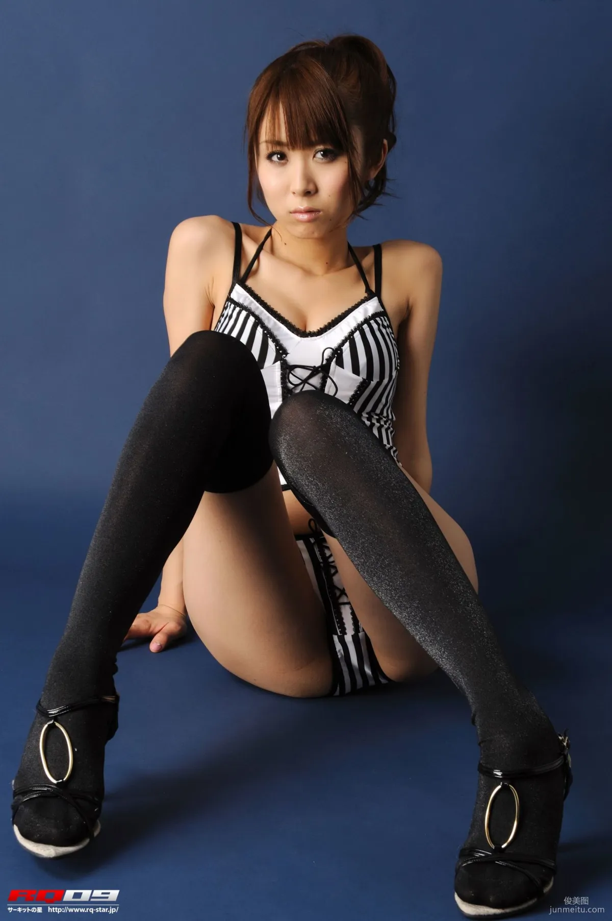 [RQ-STAR] NO.00134 我妻早央 Swim Suits – Black x White 寫真集 115