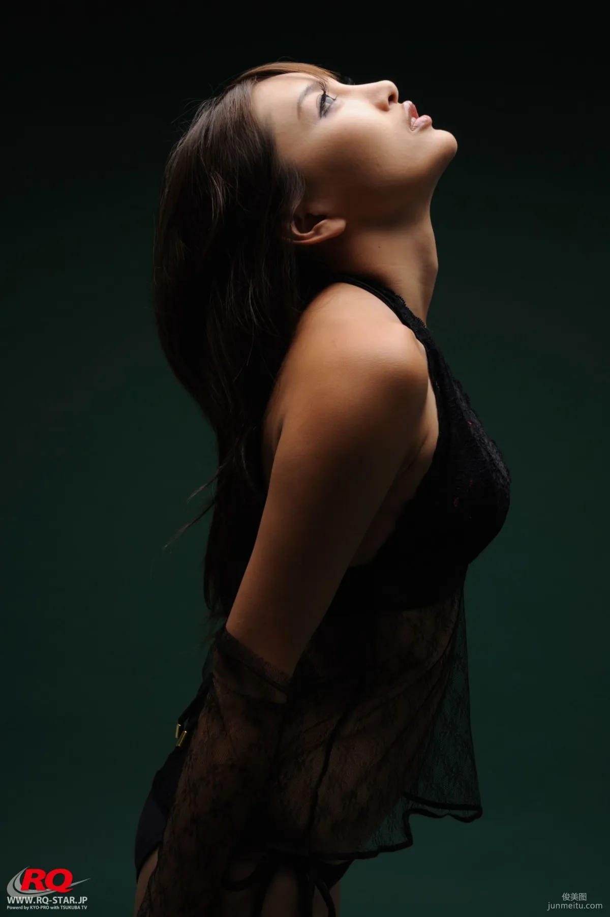 [RQ-STAR] NO.00079 山内智恵 Swim Suits – Black 寫真集 99