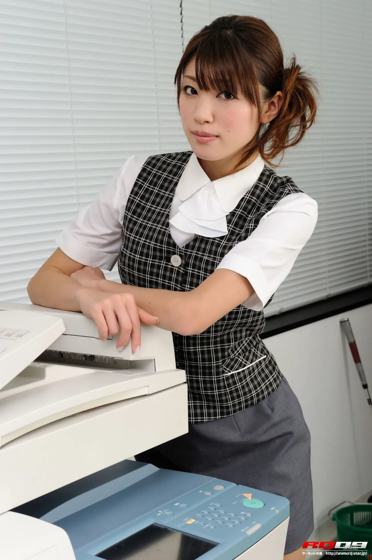 [RQ-STAR] NO.00240 矢代梢 Office Lady 辦公室女郎 寫真集 18