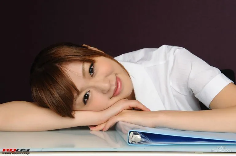 [RQ-STAR] NO.00202 瀬長奈津実 Office Lady 辦公室女郎 寫真集 102