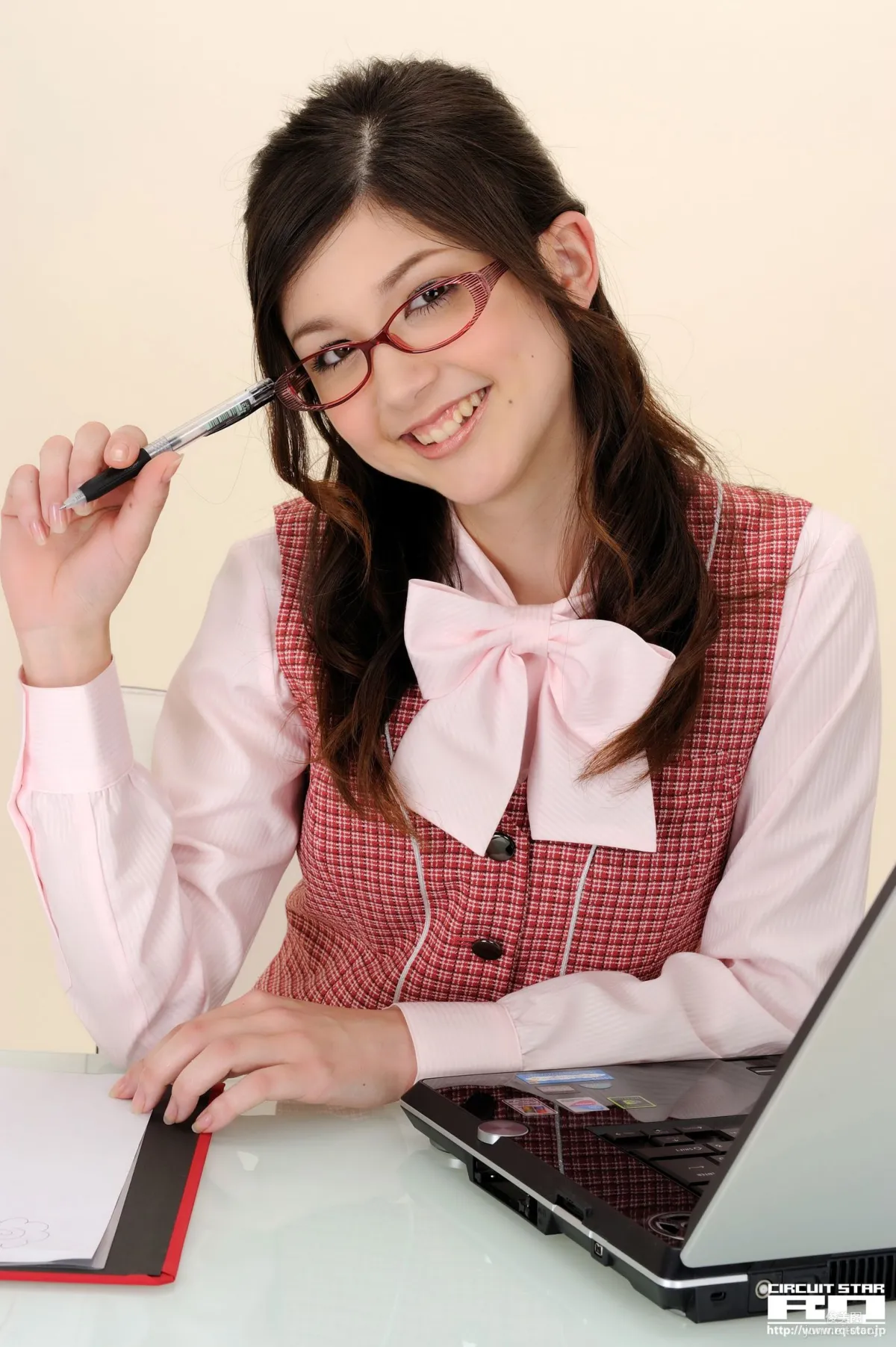 [RQ-STAR] NO.00362 Amy Kubo 久保エイミー Office Lady 寫真集 70