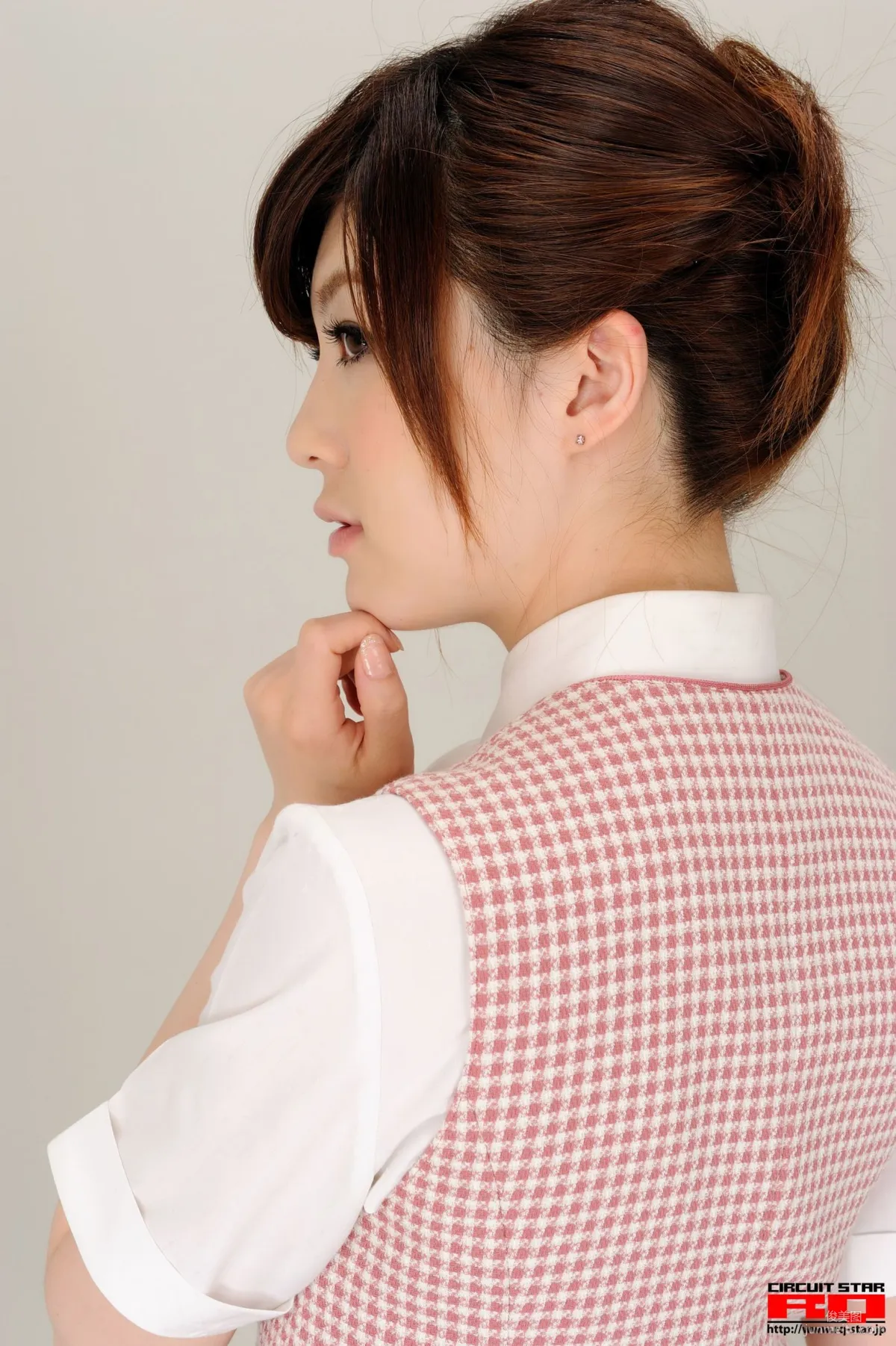 [RQ-STAR] NO.00365 荒木よし穂 Office Lady 辦公室女郎 寫真集 24