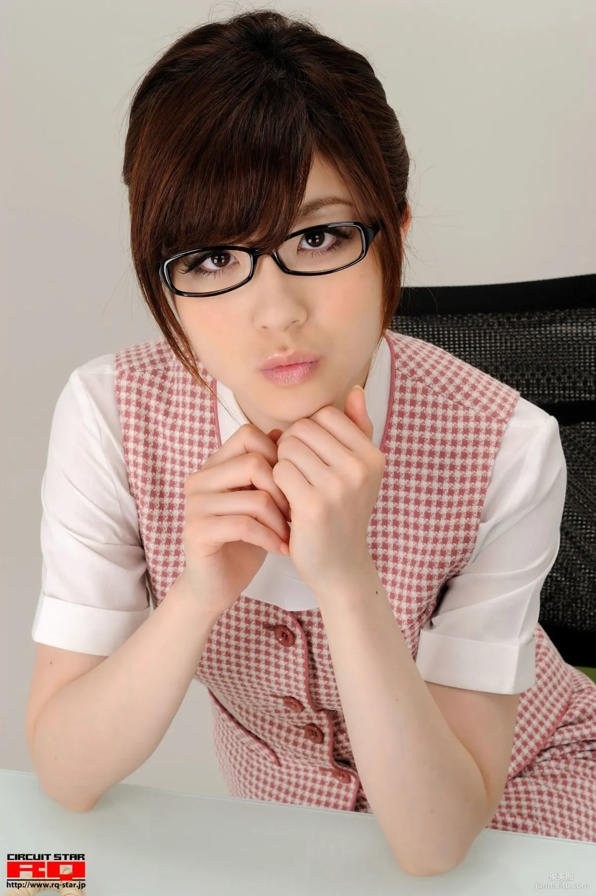 [RQ-STAR] NO.00365 荒木よし穂 Office Lady 辦公室女郎 寫真集 51