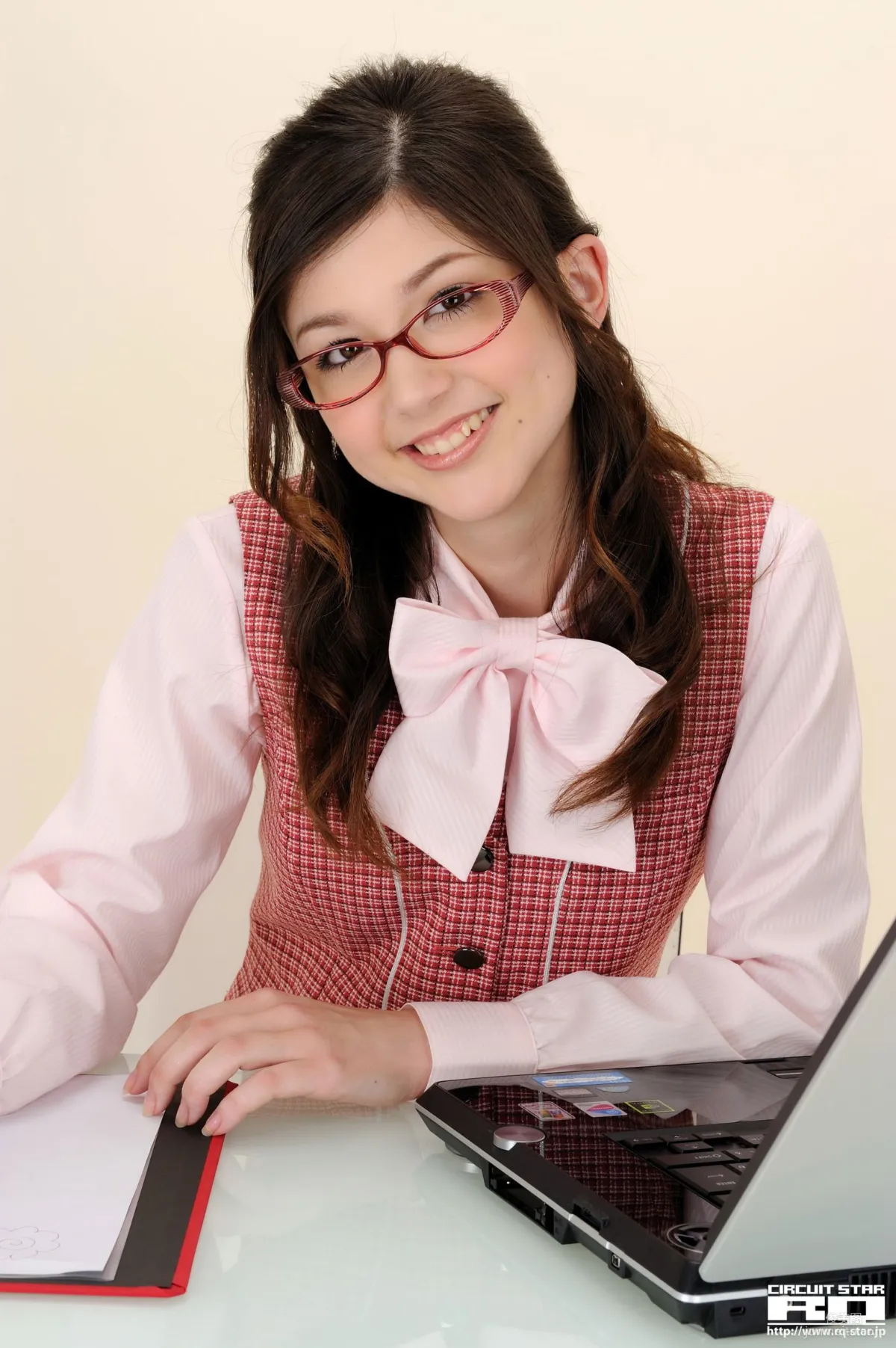 [RQ-STAR] NO.00362 Amy Kubo 久保エイミー Office Lady 寫真集 69