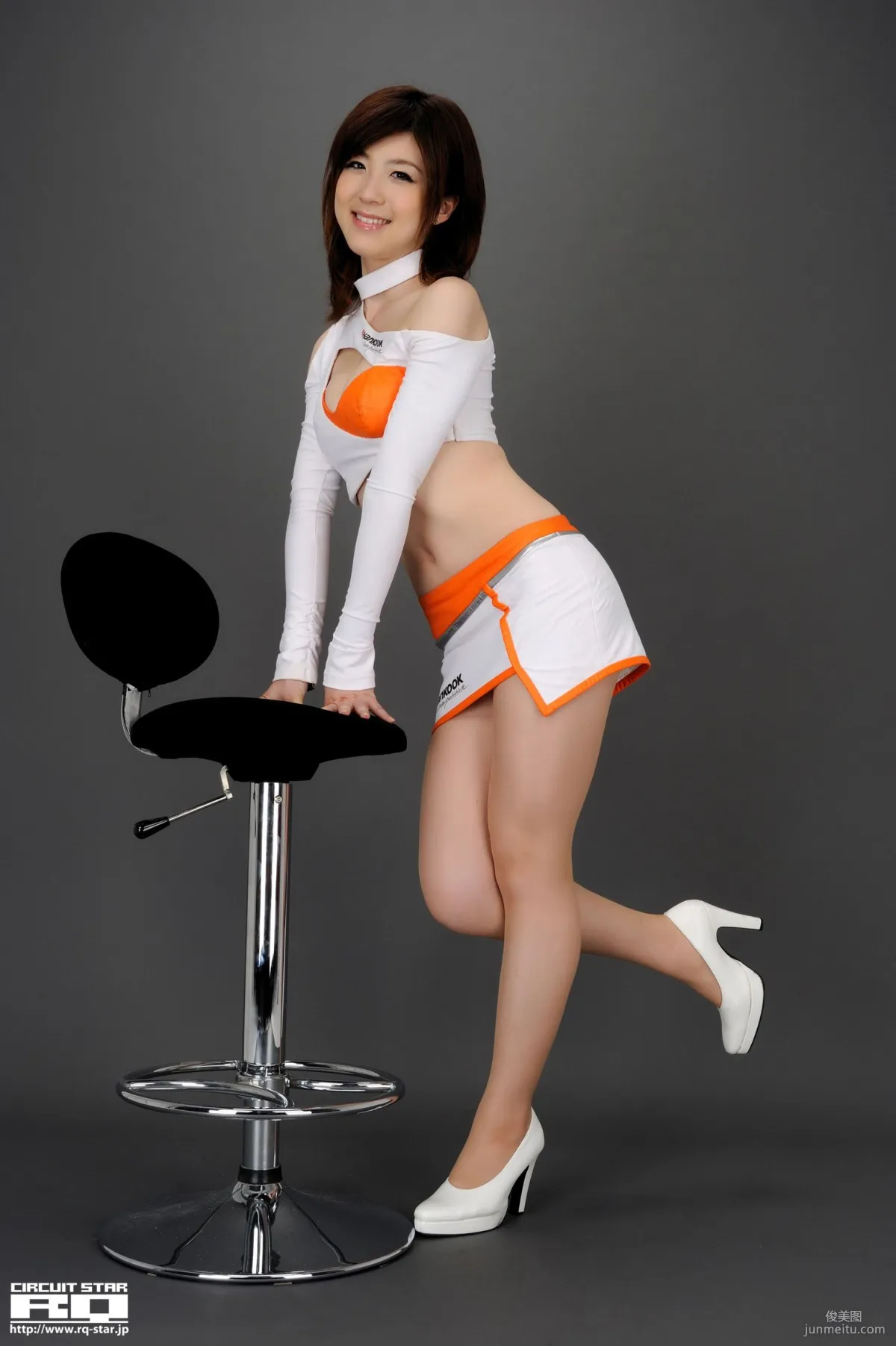 [RQ-STAR] NO.00364 荒木よし穂 Race Queen 寫真集 37