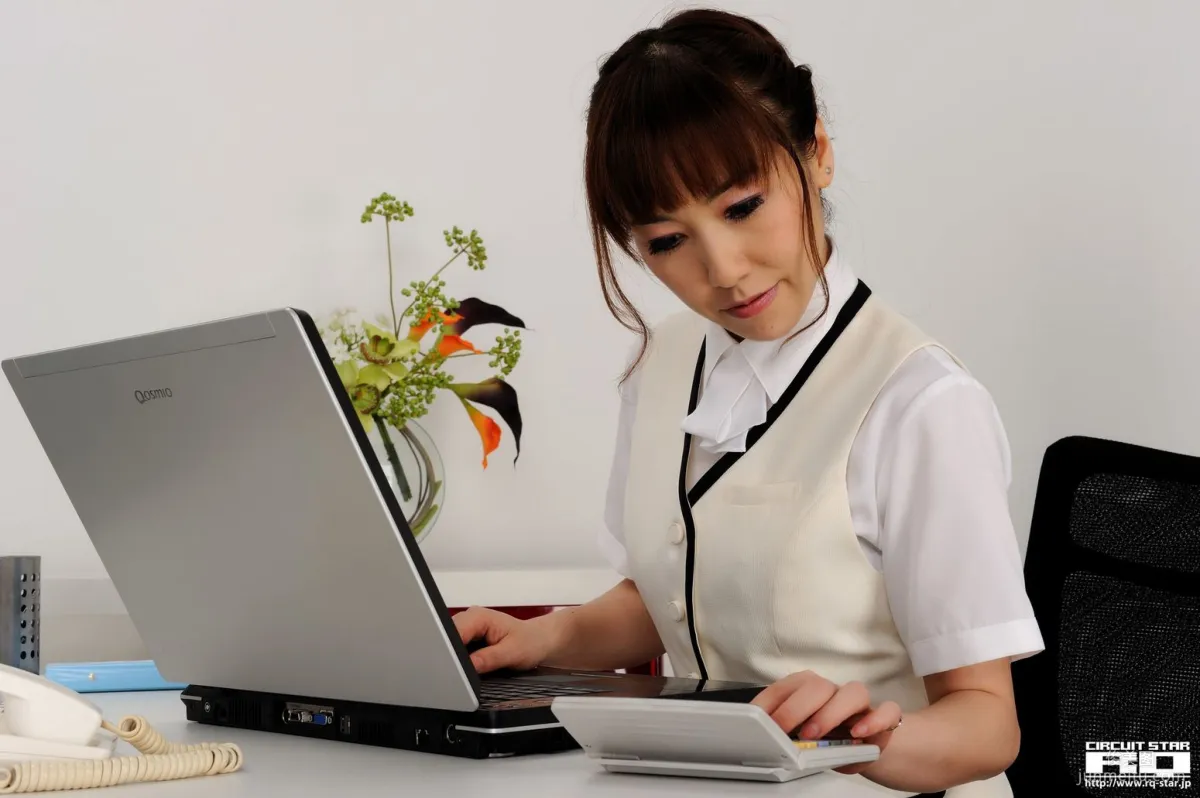 [RQ-STAR] NO.00334 Moka 百花 Office Lady 辦公室美女寫真集 40