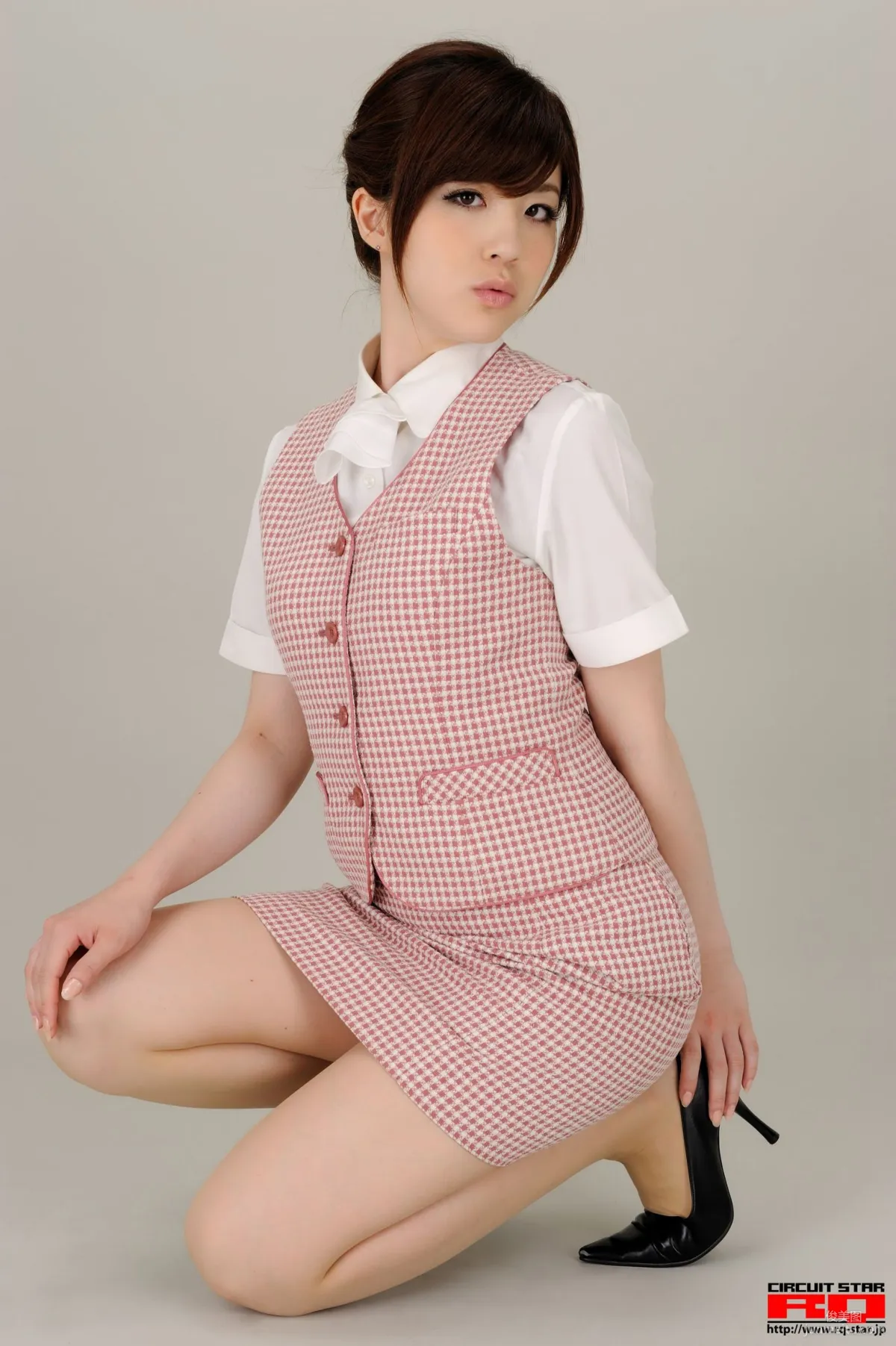 [RQ-STAR] NO.00365 荒木よし穂 Office Lady 辦公室女郎 寫真集 95