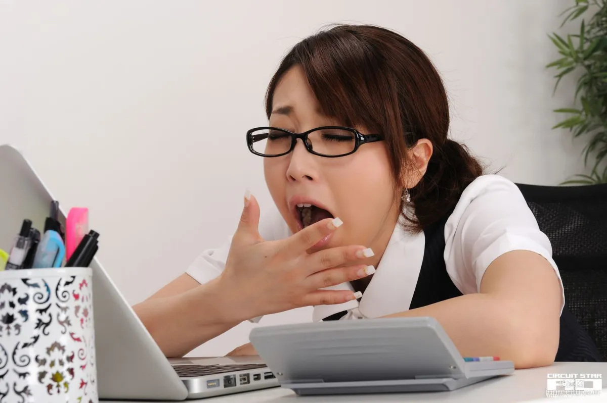 [RQ-STAR] NO.00294 Emi Shimizu 清水恵美 Office Lady 寫真集 113
