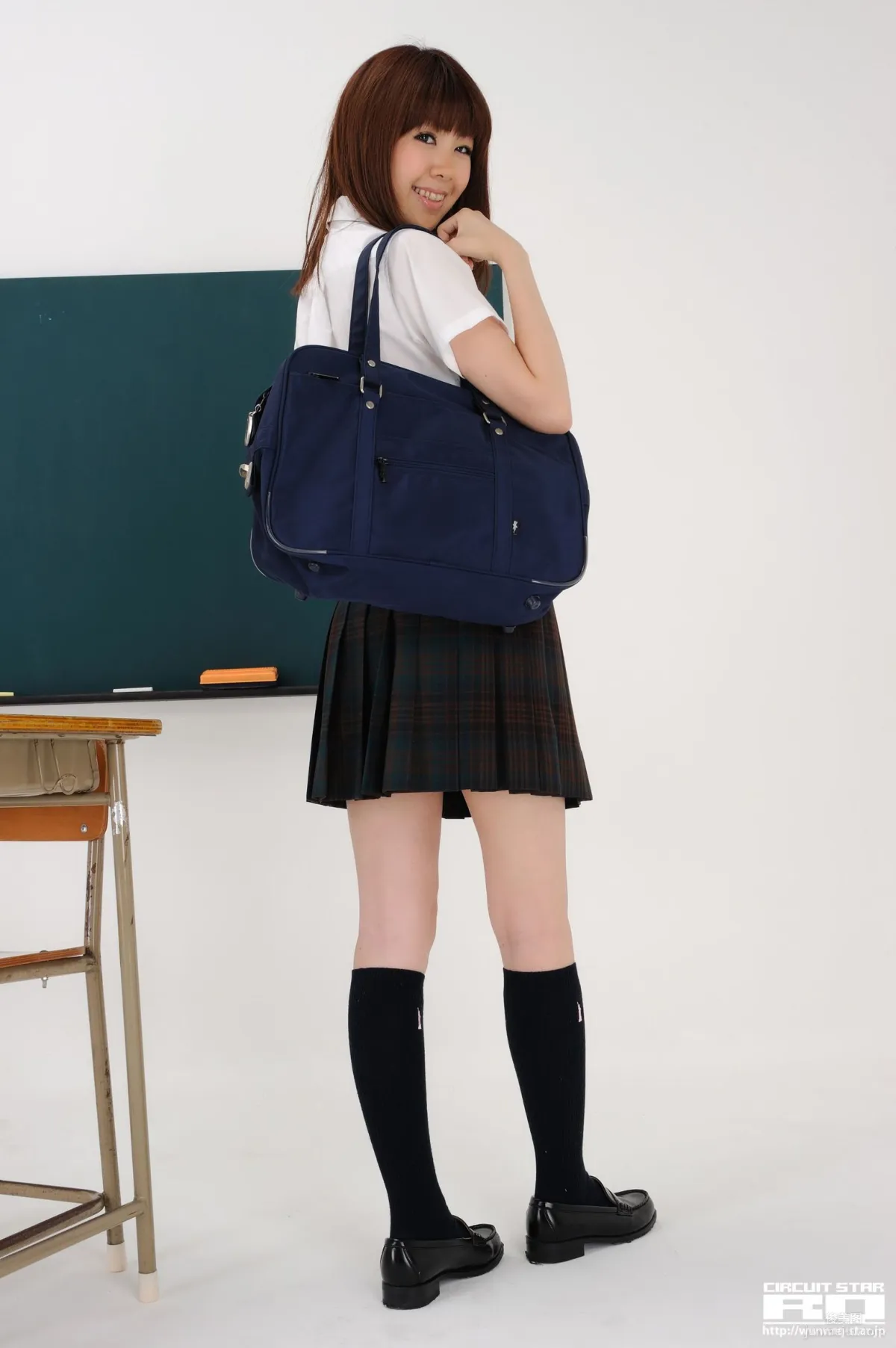 [RQ-STAR] NO.00378 生田晴香 School Girl 寫真集 15