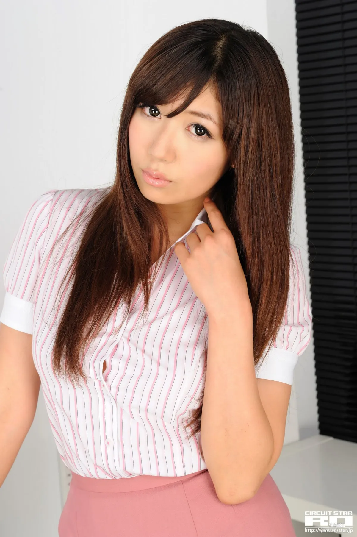 [RQ-STAR] NO.00403 穂川果音 Office Lady 辦公室美女寫真集 23