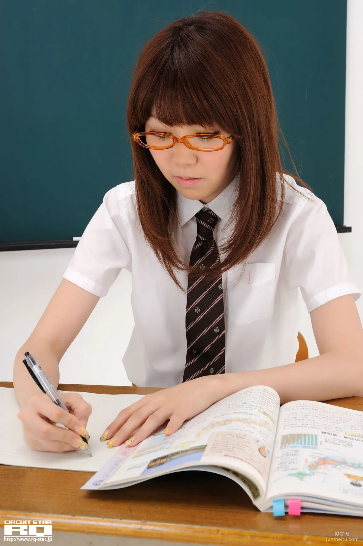 [RQ-STAR] NO.00378 生田晴香 School Girl 寫真集 64