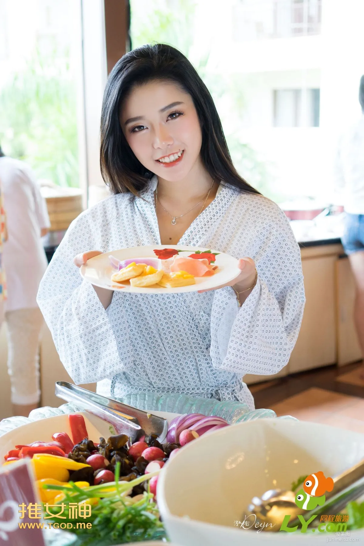 本能Luvian《女神去哪兒第4期》 [TGOD推女神] 寫真集 31
