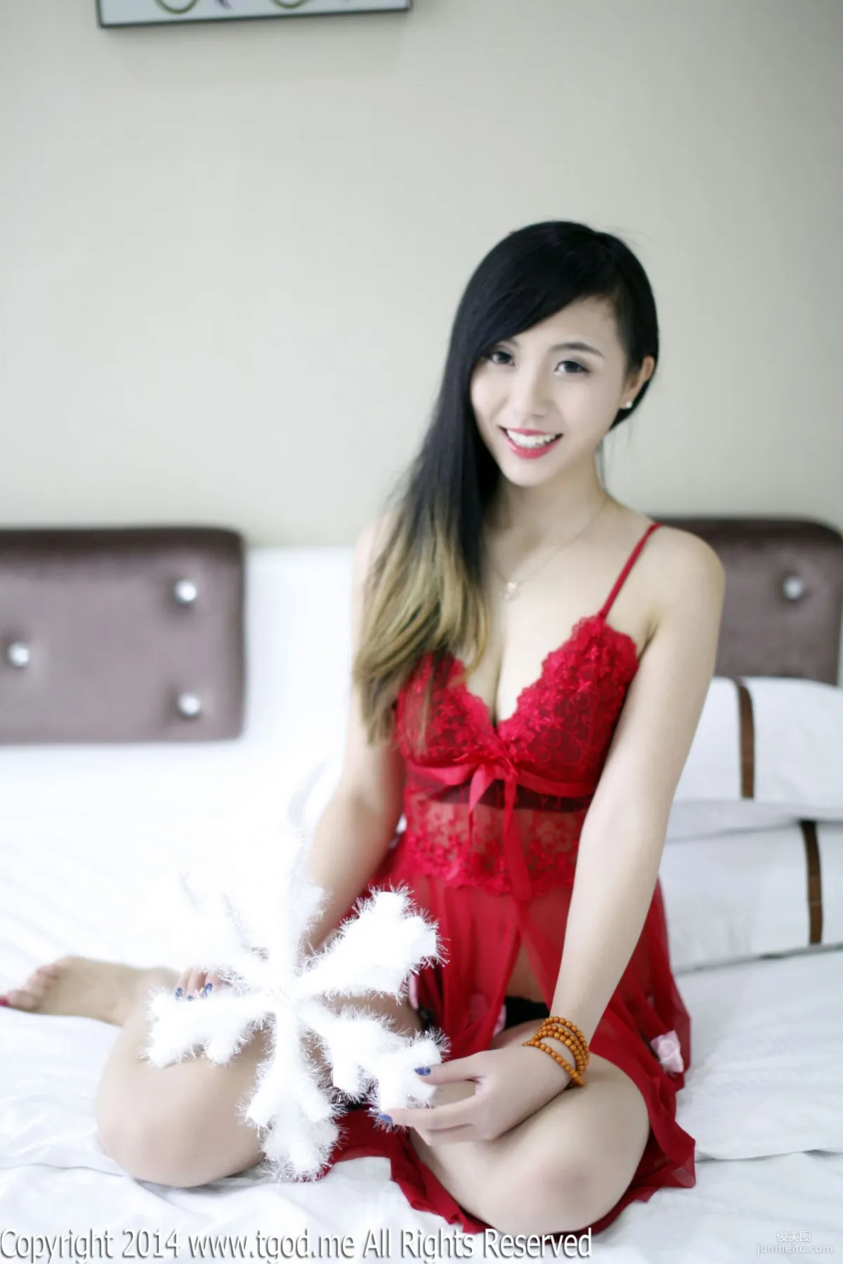 謝忱倬《平安夜校服的誘惑》 [TGOD推女神] 寫真集 60