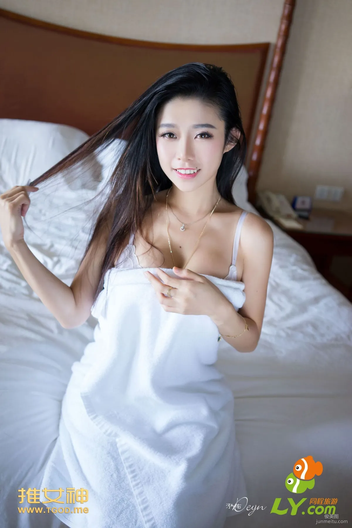 本能Luvian《女神去哪儿第4期》  [TGOD推女神] 写真集73