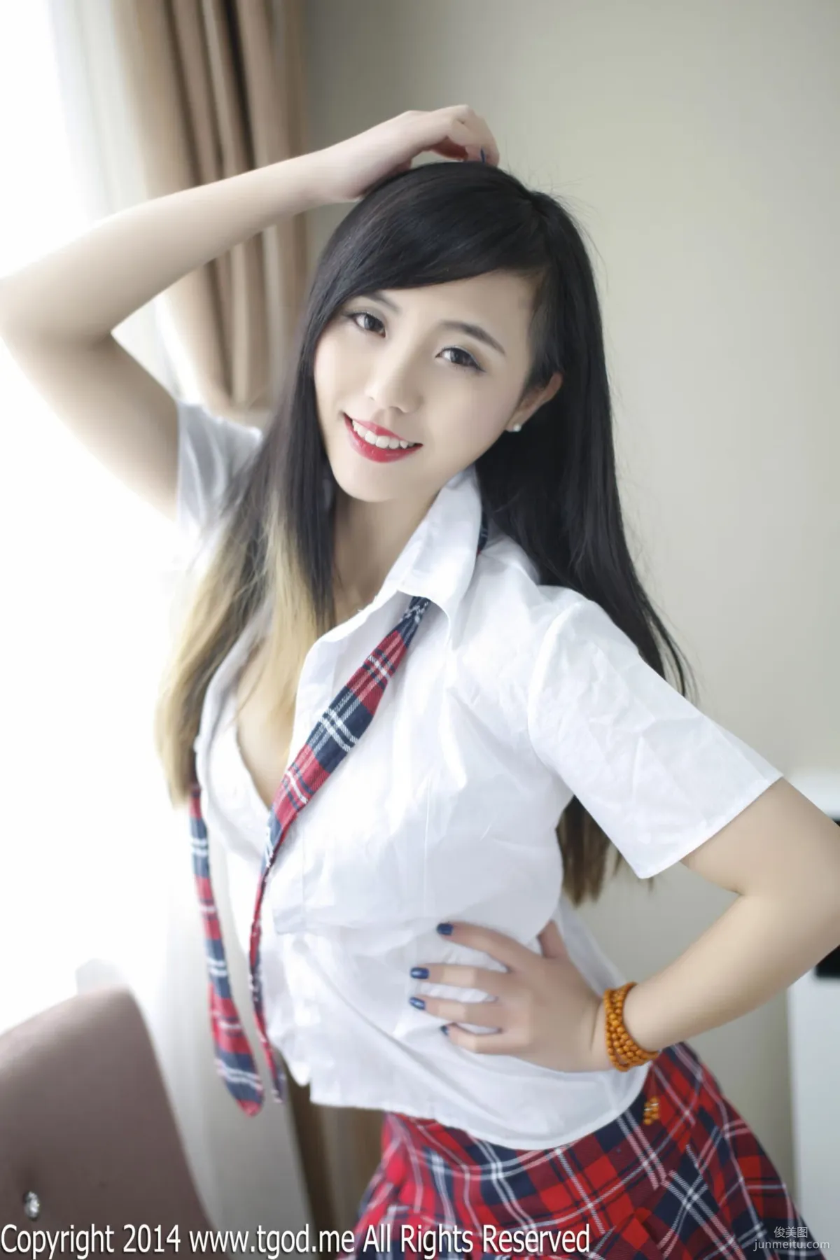 謝忱倬《平安夜校服的誘惑》 [TGOD推女神] 寫真集 24