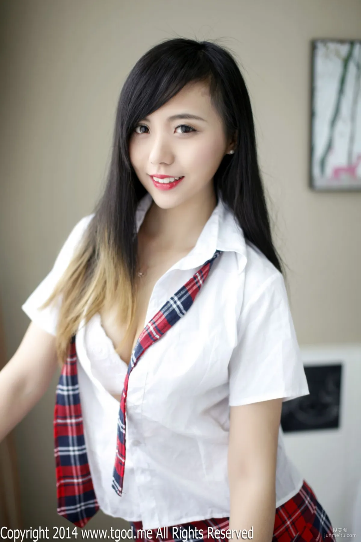 謝忱倬《平安夜校服的誘惑》 [TGOD推女神] 寫真集 26