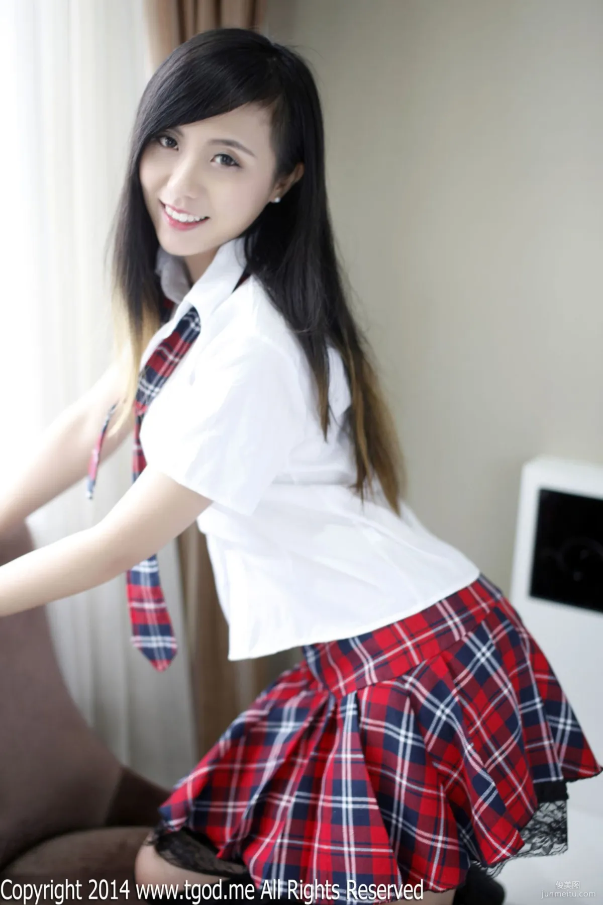 謝忱倬《平安夜校服的誘惑》 [TGOD推女神] 寫真集 8