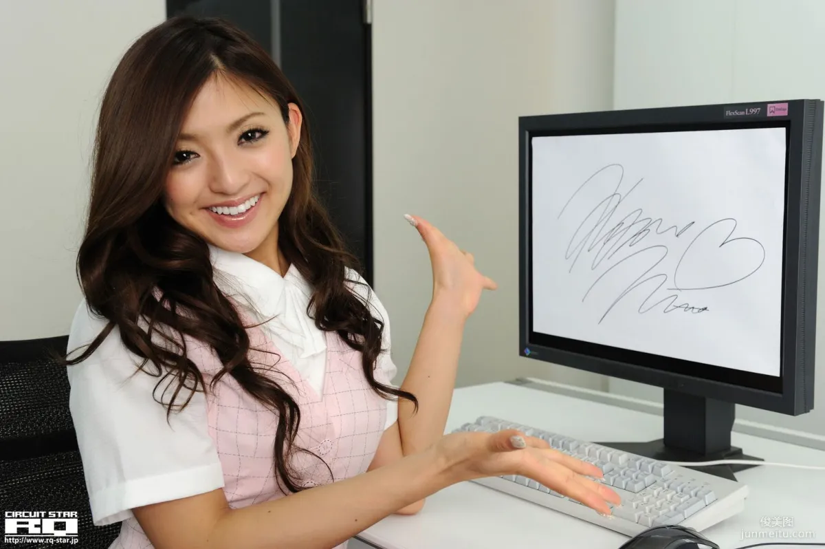 [RQ-STAR] NO.00500 Kozue Nitta 新田梢恵 Office Lady 寫真集 113