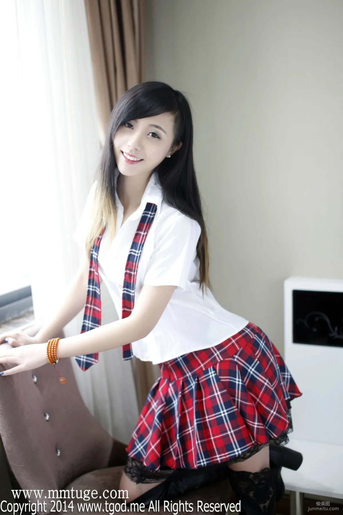 謝忱倬《平安夜校服的誘惑》 [TGOD推女神] 寫真集 9