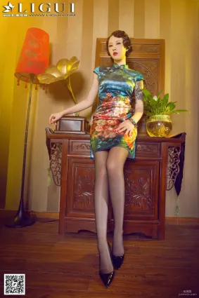 Model 菲菲《古典旗袍灰絲美足》上下全集 [麗櫃LiGui] 美腿絲足寫真圖片