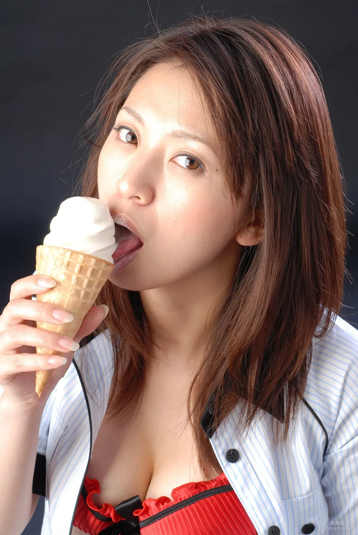 佐藤ゆりな《大胸熟女的誘惑》 [BWH] BWH0141 寫真集 78