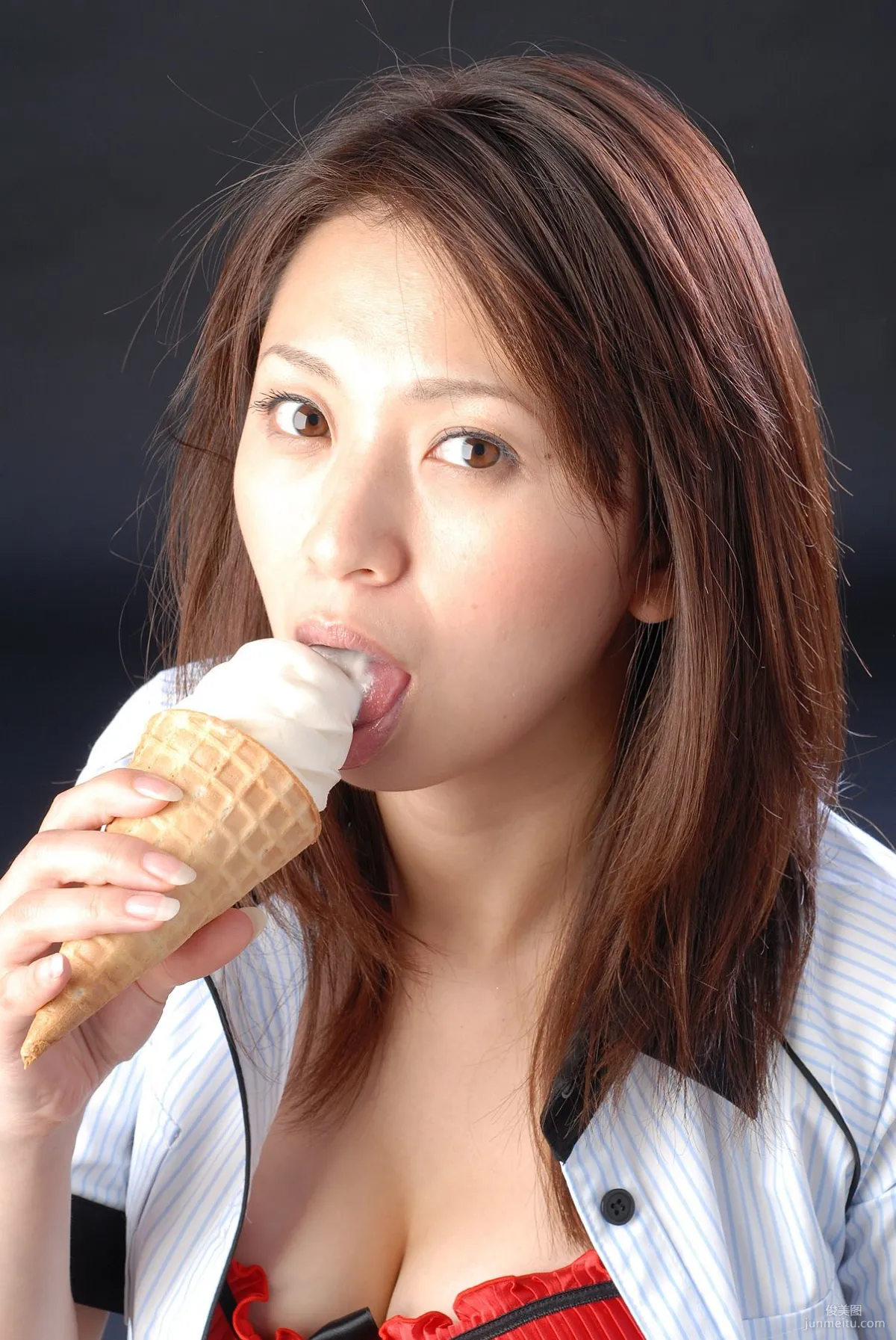 佐藤ゆりな《大胸熟女的誘惑》 [BWH] BWH0141 寫真集 76