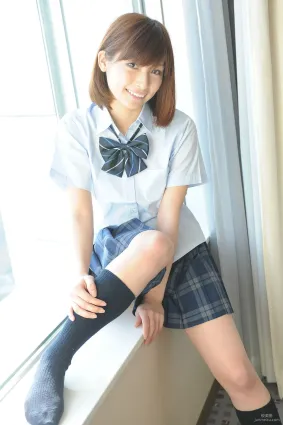 岬はる香《校服少女誘惑》寫真集 [BWH] BWH0186