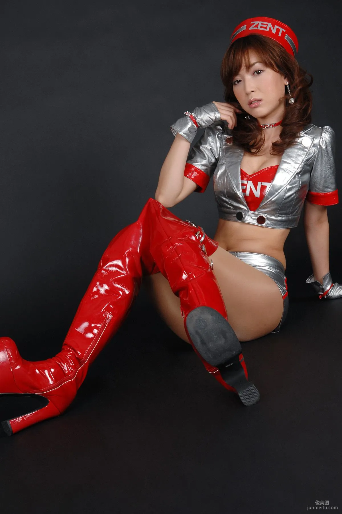 [BWH] HRQ0075 Mayu Oya 大矢真夕《賽車女郎+泳裝高叉》寫真集 18